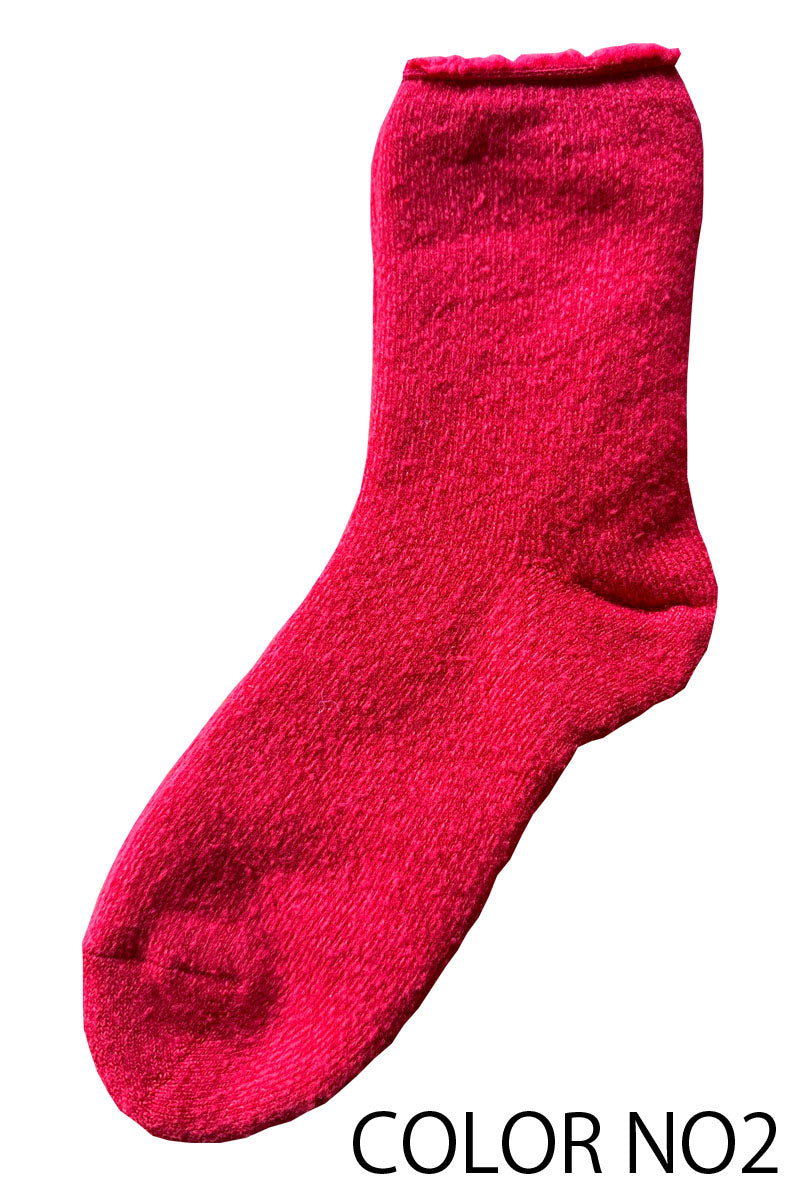 "Socks made with a hand-cranked knitting machine." 裏ボワ靴下 MENS WO001