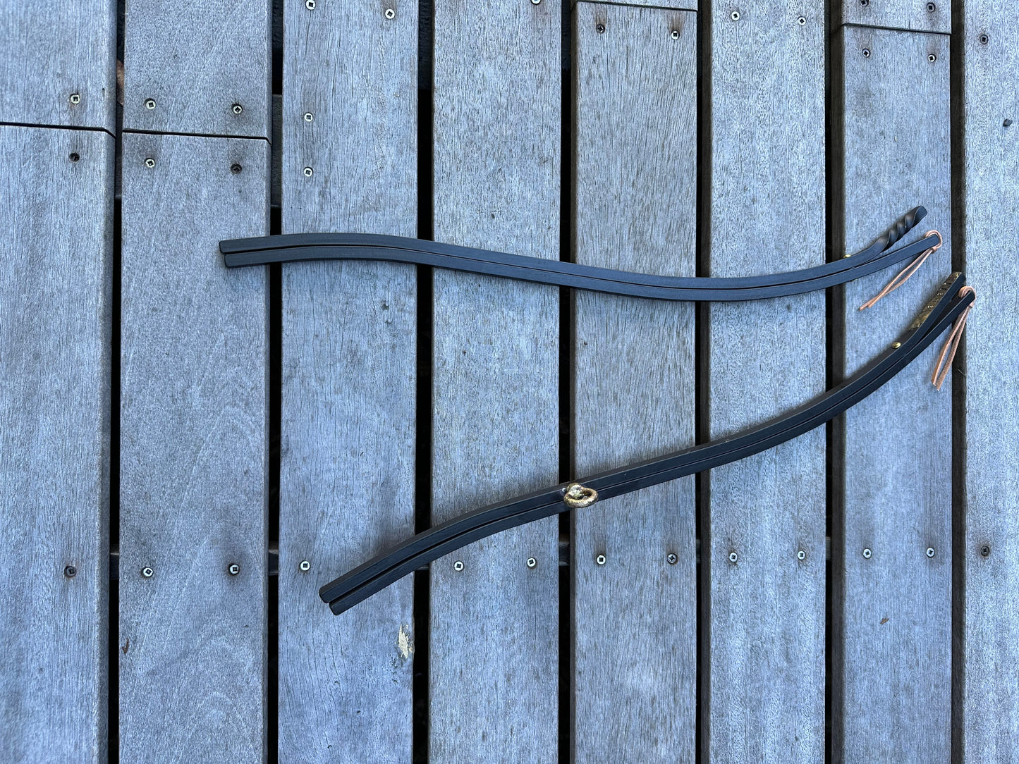 llama log stick  薪を置く為の美しい道具。