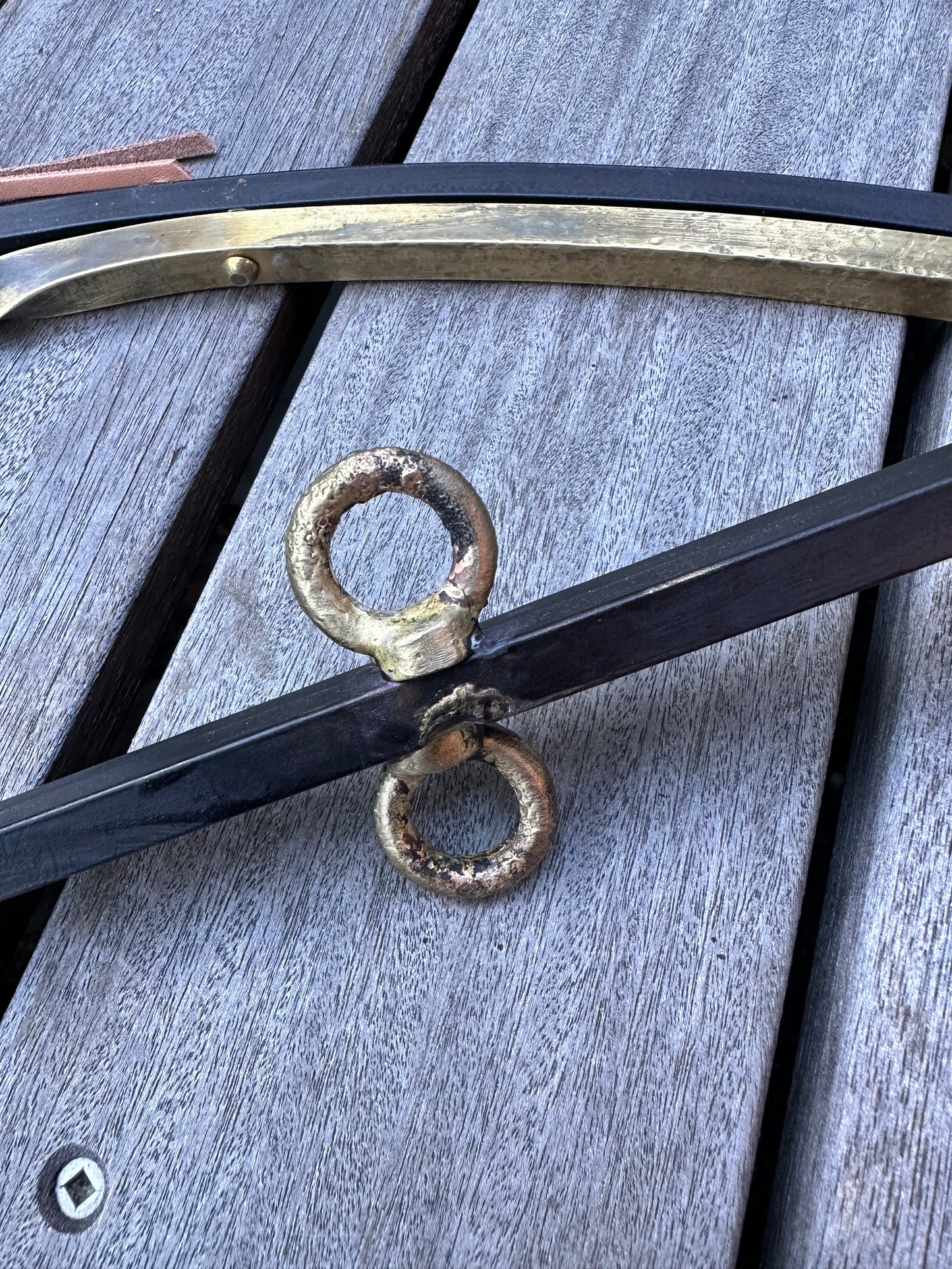 llama log stick【Brass Edition】薪を置くための、美しい道具。